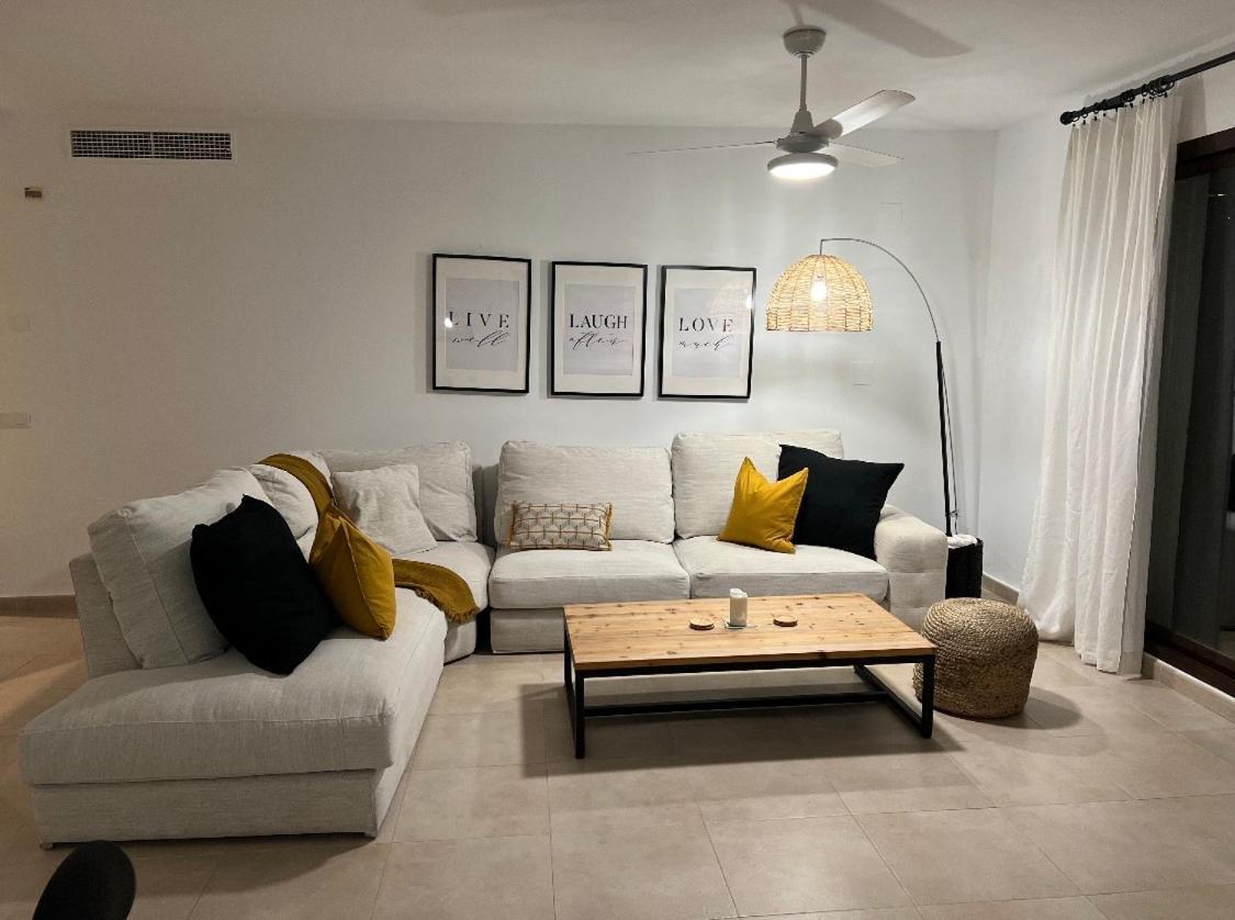 Brisas Del Mar Apartment *